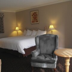 Отель Glenwood Inn & Suites комната для гостей