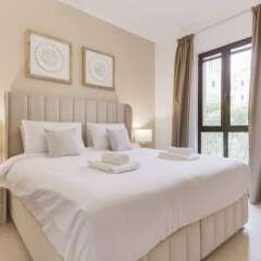 Отель Newly Furnished Family Home Near Burj Khalifa! Дубай комната для гостей фото 3