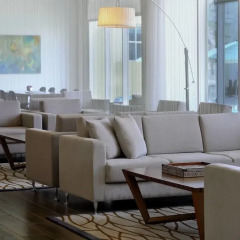 Отель Courtyard by Marriott Dubai Green Community интерьер отеля фото 2