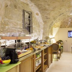 Отель Le Relais Saint Honoré Франция, Париж - отзывы, цены и фото номеров - забронировать отель Le Relais Saint Honoré онлайн питание