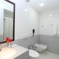 Ramee Guestline Hotel Qurum in Muscat, Oman from 68$, photos, reviews - zenhotels.com bathroom