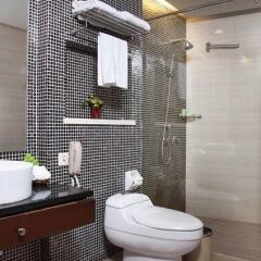 Отель Shenzhen Hongbo Hotel Китай, Шэньчжэнь - отзывы, цены и фото номеров - забронировать отель Shenzhen Hongbo Hotel онлайн ванная фото 2