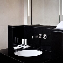 The Address, Dubai Mall Hotel ванная фото 2