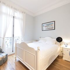 Отель Duplex Near Trocadero комната для гостей