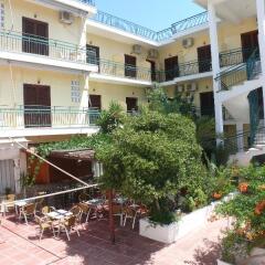 Hotel Karyatides фото 4