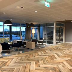 Отель Hampton by Hilton Bristol Airport интерьер отеля