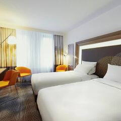 Гостиница ibis Krasnoyarsk Center в Красноярске 10 отзывов об отеле, цены и фото номеров - забронировать гостиницу ibis Krasnoyarsk Center онлайн Красноярск комната для гостей фото 2