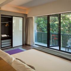 Отель Las Suites Campos Eliseos Мехико комната для гостей
