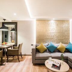 Отель Citrus Suites Sukhumvit 6 By Compass Hospitality Бангкок комната для гостей фото 2