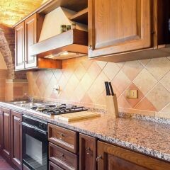 Отель Farmhouse With Pool and Large Garden, 50 Acres of Vineyards, Wine Tasting Ареццо фото 15