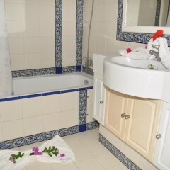 Отель Menzel Dija Appart-Hotel Тунис, Мидун - отзывы, цены и фото номеров - забронировать отель Menzel Dija Appart-Hotel онлайн ванная