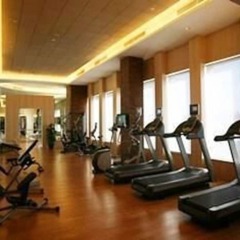Отель Wyndham Grand Plaza Royale Oriental Shanghai Китай, Шанхай - отзывы, цены и фото номеров - забронировать отель Wyndham Grand Plaza Royale Oriental Shanghai онлайн фитнесс-зал фото 2