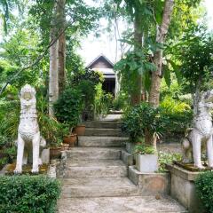 Отель Mae Nai Gardens фото 5