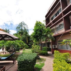 Отель Basaya Beach Hotel & Resort Таиланд, Паттайя - 6 отзывов об отеле, цены и фото номеров - забронировать отель Basaya Beach Hotel & Resort онлайн