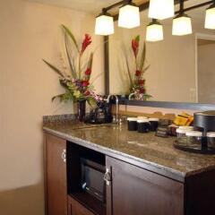 Embassy Suites Hotel Milpitas-Silicon Valley в номере