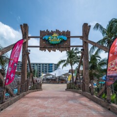 Отель Splash Beach Resort спортивное сооружение