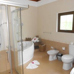 Отель Bayview Villas Сейшельские острова, Остров Маэ - отзывы, цены и фото номеров - забронировать отель Bayview Villas онлайн ванная фото 3