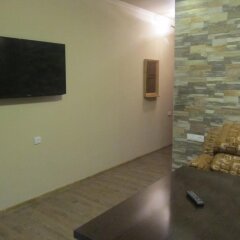 2x2 Cinema-Bar Hotel & Tours комната для гостей