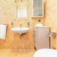 Отель Alessia's Flat - Naviglio Grande 3 Италия, Милан - отзывы, цены и фото номеров - забронировать отель Alessia's Flat - Naviglio Grande 3 онлайн ванная