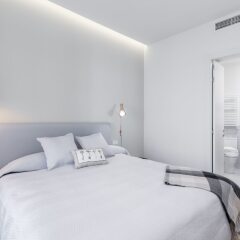 Отель Puerta Toledo Apartment by FlatSweethome Испания, Мадрид - отзывы, цены и фото номеров - забронировать отель Puerta Toledo Apartment by FlatSweethome онлайн комната для гостей