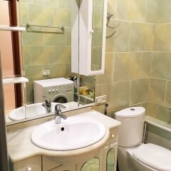 Гостиница U Belogo Doma Guest House в Москве отзывы, цены и фото номеров - забронировать гостиницу U Belogo Doma Guest House онлайн Москва ванная фото 2