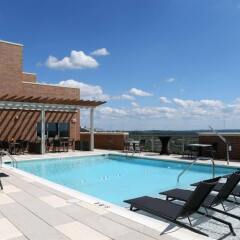 Отель Global Luxury Suites at Woodmont Triangle South США, Бетесда - отзывы, цены и фото номеров - забронировать отель Global Luxury Suites at Woodmont Triangle South онлайн бассейн