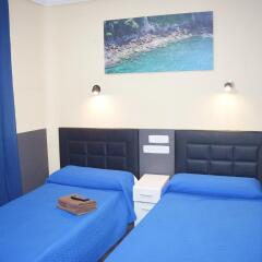 Отель Hostal Numancia Мадрид комната для гостей