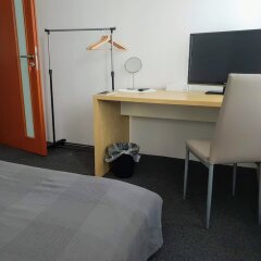 Апартаменты Quiet Courtyard Apartment удобства в номере