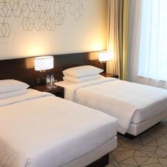 Отель Hyatt Place Dubai Baniyas Square комната для гостей