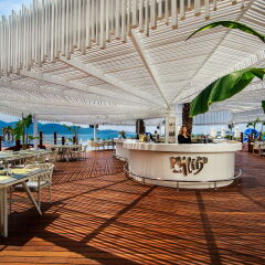 Отель The Bodrum by Paramount Hotels & Resorts бассейн фото 3