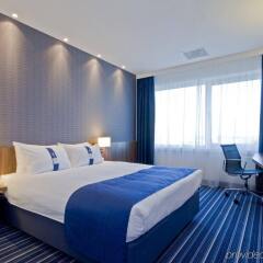 Отель Holiday Inn Express Amsterdam - Schiphol комната для гостей фото 5