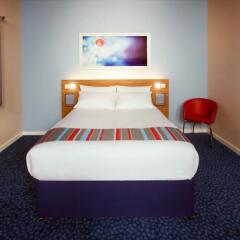 Отель Travelodge Edinburgh Dreghorn Эдинбург комната для гостей фото 2