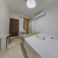 Ados Hotel Чешме комната для гостей