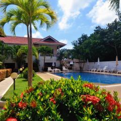 Отель Phuket Riviera Villas бассейн