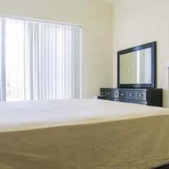 Отель New Kingston Guest Apt at Sonoma Estate сейф в номере
