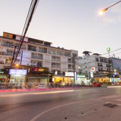 Отель Patong Buri