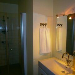 Отель Casa Corner Bed & Breakfast Дания, Алборг - отзывы, цены и фото номеров - забронировать отель Casa Corner Bed & Breakfast онлайн ванная
