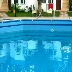 Park Limros Hotel бассейн