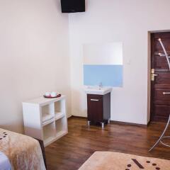 Отель Boutique Hostel Польша, Лодзь - 1 отзыв об отеле, цены и фото номеров - забронировать отель Boutique Hostel онлайн удобства в номере