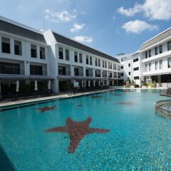 Отель Sawaddi Patong Resort & Spa бассейн фото 2