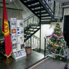Отель Клубный Отель Флагман Кыргызстан, Бишкек - отзывы, цены и фото номеров - забронировать отель Клубный Отель Флагман онлайн интерьер отеля фото 2