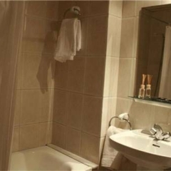 Отель Hostal Los Manos Испания, Бланес - отзывы, цены и фото номеров - забронировать отель Hostal Los Manos онлайн ванная фото 2