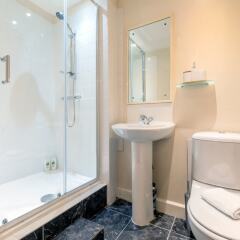 Апартаменты Comfortable 1 Bedroom Apartment in Central Manchester ванная