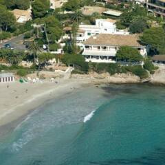 Cap Vermell Beach Hotel пляж