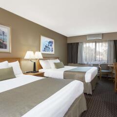 Отель Ramada by Wyndham Victoria Канада, Виктория - отзывы, цены и фото номеров - забронировать отель Ramada by Wyndham Victoria онлайн комната для гостей фото 2