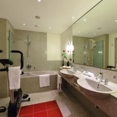 Отель Best Western Premier Parkhotel Kronsberg Германия, Ганновер - 1 отзыв об отеле, цены и фото номеров - забронировать отель Best Western Premier Parkhotel Kronsberg онлайн фитнесс-зал фото 3