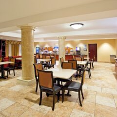 Отель Holiday Inn Express & Suites Niagara Falls США, Ниагара-Фолс - отзывы, цены и фото номеров - забронировать отель Holiday Inn Express & Suites Niagara Falls онлайн питание фото 2