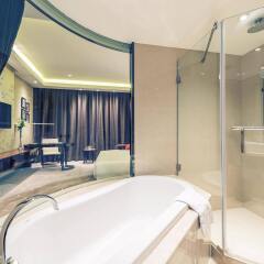 Отель Mercure Shanghai Royalton ванная фото 2