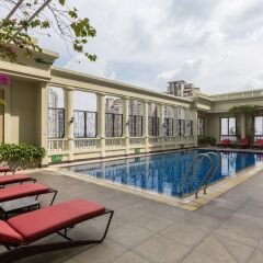 Апартаменты The Manor Luxury 1BR Apartment Center бассейн фото 3