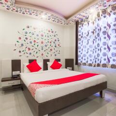 Hotel NG Palace сейф в номере
